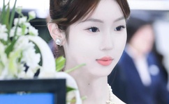 隔壁人妻偷人BD中字